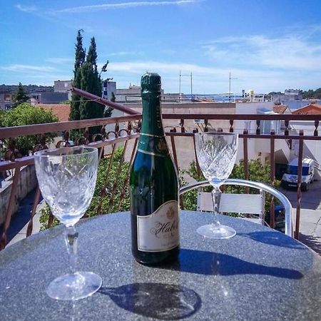 Apartmani Jovic Makarska Bagian luar foto