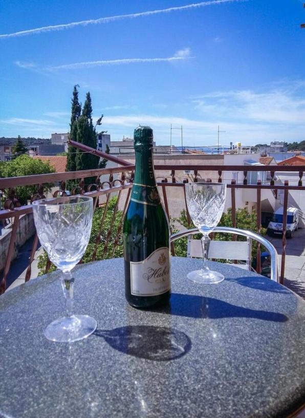 Apartmani Jovic Makarska Bagian luar foto
