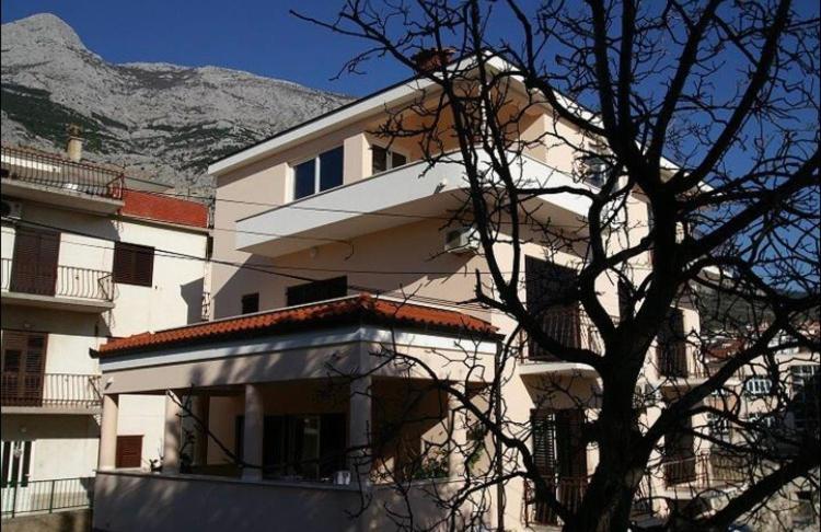 Apartmani Jovic Makarska Bagian luar foto