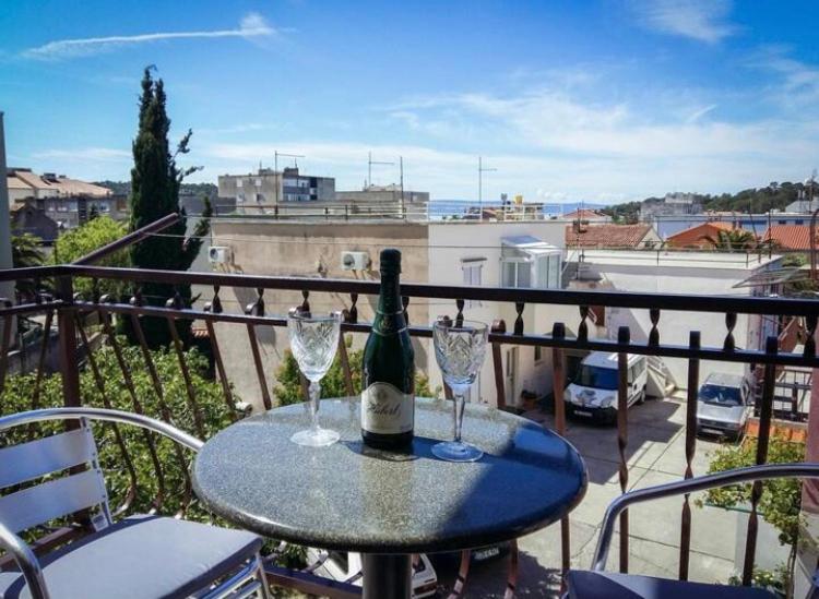 Apartmani Jovic Makarska Bagian luar foto
