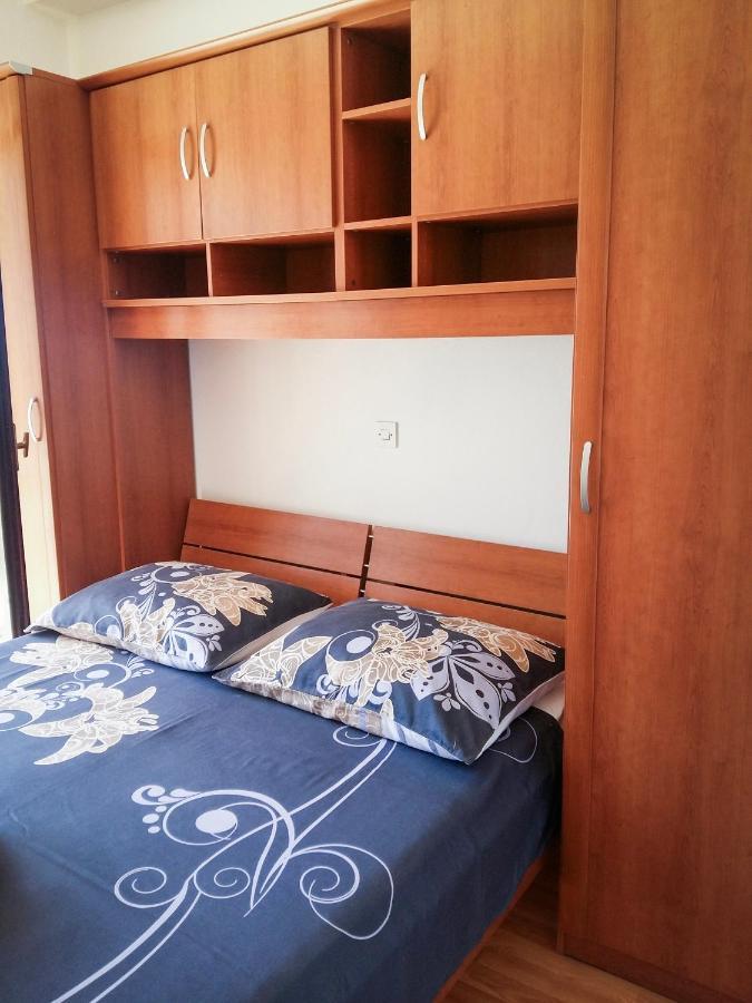 Apartmani Jovic Makarska Bagian luar foto