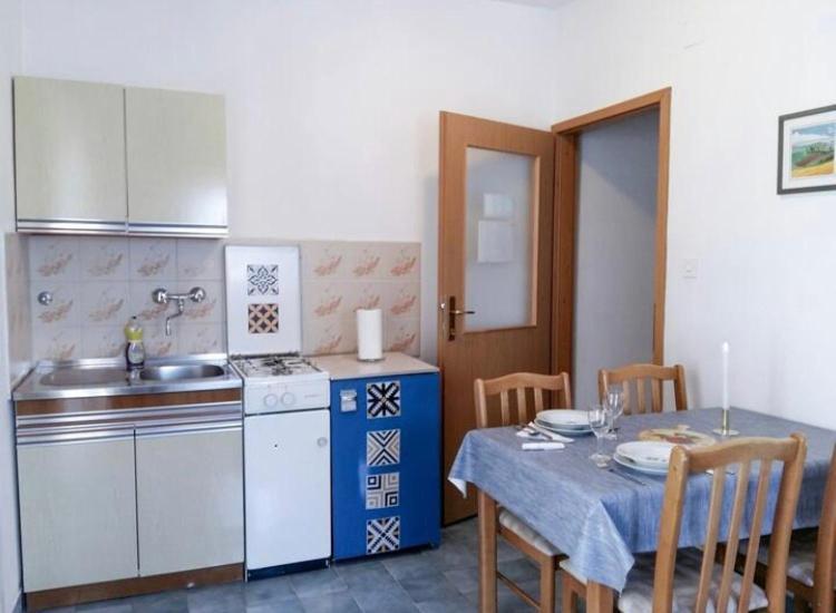 Apartmani Jovic Makarska Bagian luar foto